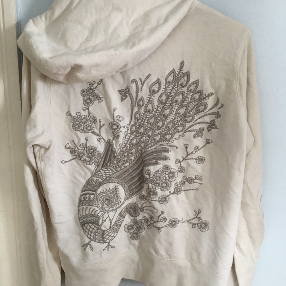 Beautiful White Embroidered Sweatshirt